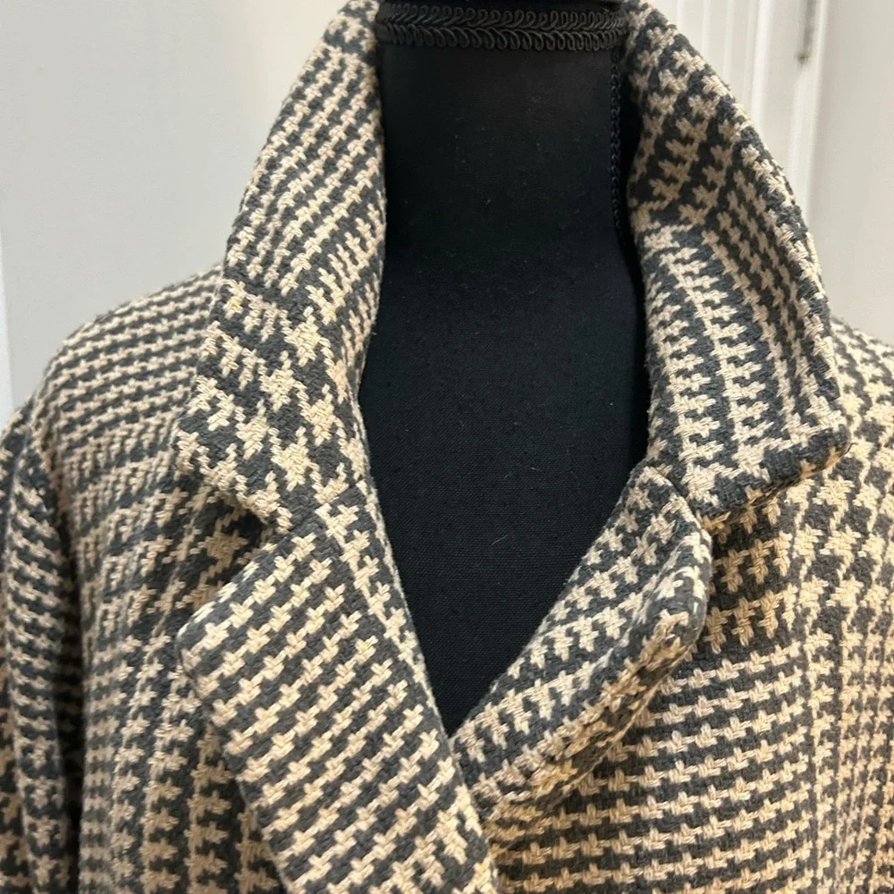 Jason Maxwell Black and Tan Houndstooth Trench Coat - Picture 2 of 5
